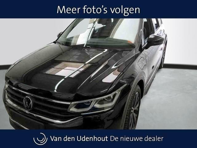 Occasion VW Tiguan Active 245 PK (180 kW) 2022 Zwart (metallic) SUV