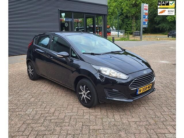 Zwart Gebruikt 2013 Ford Fiesta Titanium Hatchback | € 4.795 (Eerlijke prijs) - Afbeelding 1/4
