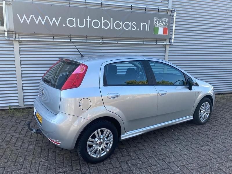 Occasion Fiat Punto Pop 101 PK (74 kW) 2015 Grijs Hatchback