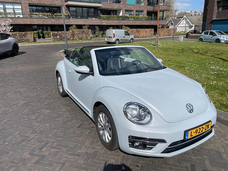 Occasion VW Beetle Cabriolet Exclusive 105 PK (77 kW) 2017 Wit (metallic) Cabriolet