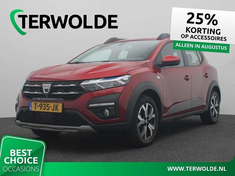 Rood Gebruikt 2021 Dacia Sandero Expression Hatchback | € 12.945 (Eerlijke prijs) - Afbeelding 1/4