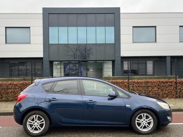Occasion Opel Astra Selection 116 PK (85 kW) 2011 Blauw Hatchback