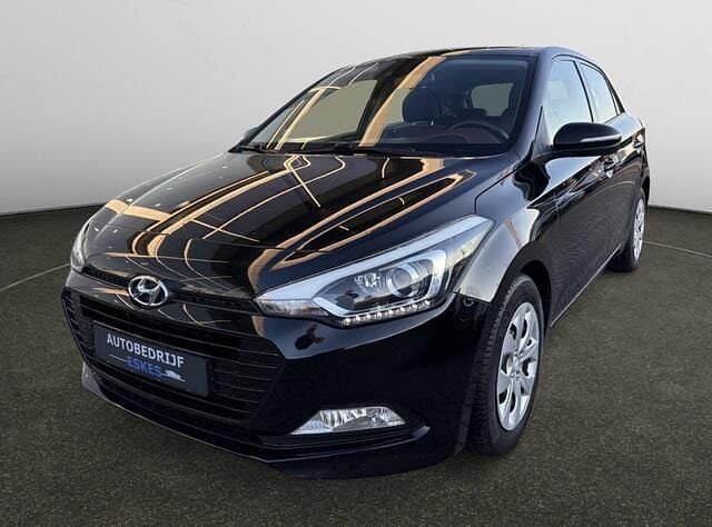 Zwart Occasion 2018 Hyundai i20 Comfort Hatchback | € 11.450 (Eerlijke prijs) - Afbeelding 1/4