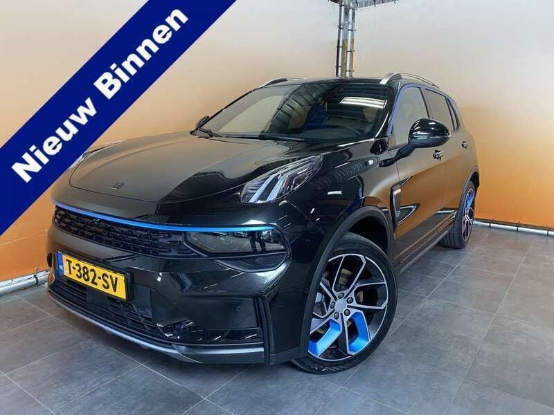 Zwart Gebruikt 2023 Lynk & Co 01 SUV | € 26.400 (Eerlijke prijs) - Afbeelding 1/4