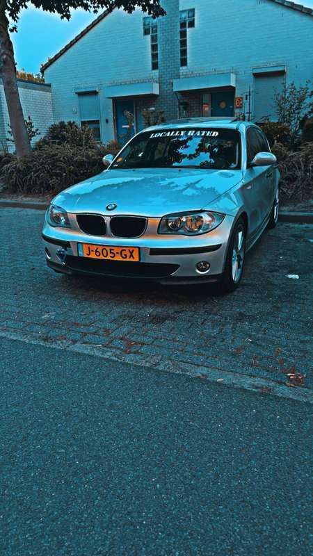 Grijs Gebruikt 2004 BMW 116 Hatchback | € 2.500 (Super prijs) - Afbeelding 1/4