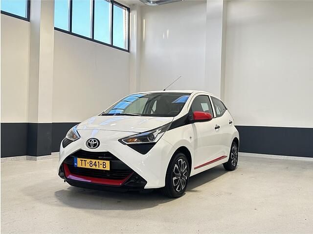 Occasion Toyota Aygo 72 PK (52 kW) 2018 Wit Hatchback