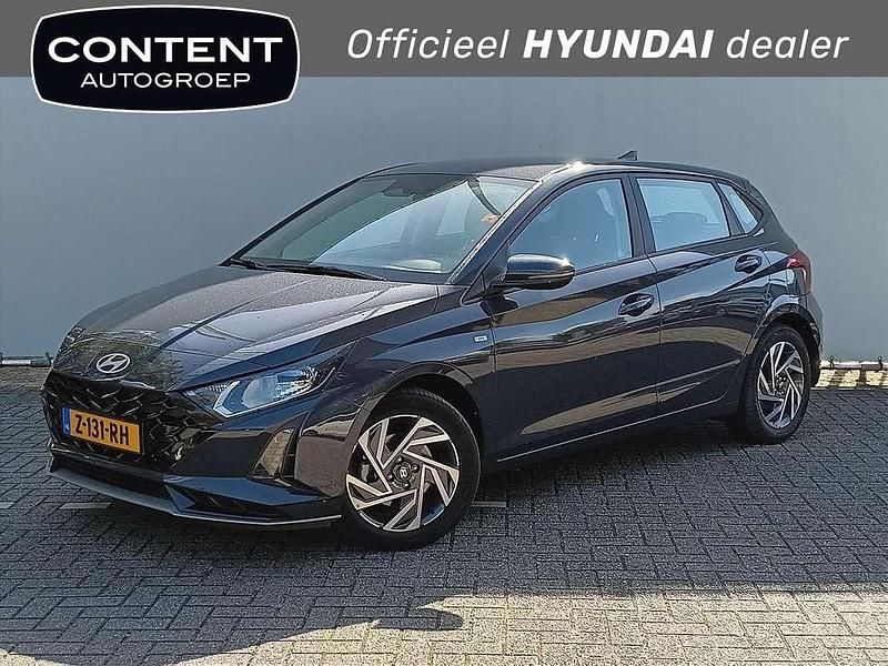 Aurora grey (grijs metallic) Gebruikt 2024 Hyundai i20 Comfort Hatchback | € 19.440 (Eerlijke prijs) - Afbeelding 1/4