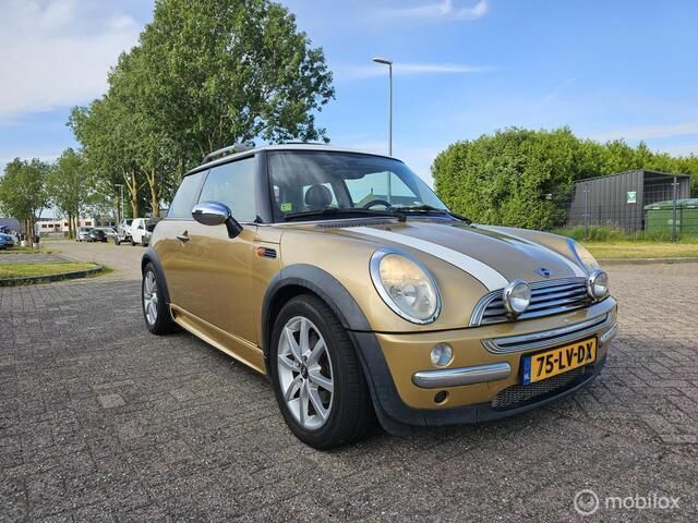 Geel Gebruikt 2003 Mini Cooper Hatchback | € 1.299 - Afbeelding 1/4