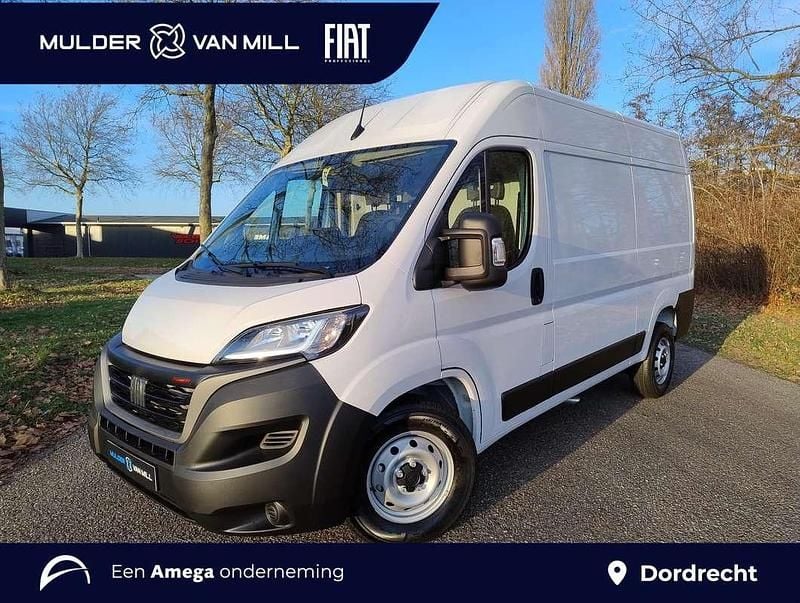 Wit Occasion 2024 Fiat Ducato Van | € 27.995 (Super prijs) - Afbeelding 1/3