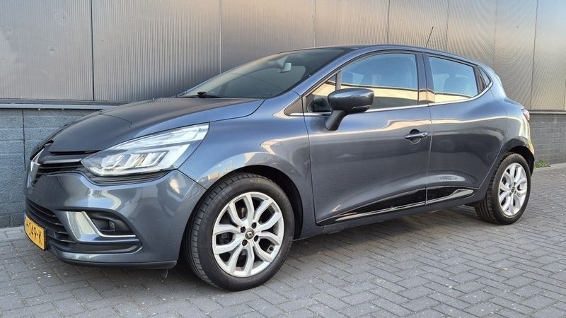 Hatchback Gebruikt 2018 Renault Clio IV Intens Hatchback | € 9.350 (Eerlijke prijs) - Afbeelding 1/4