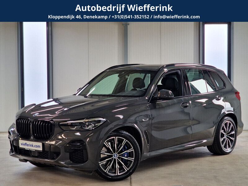 Grijs Gebruikt 2023 BMW X5 Executive SUV | € 79.950 (Goede deal) - Afbeelding 1/4