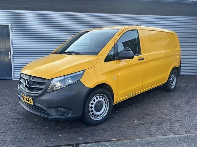 Geel Gebruikt 2020 Mercedes Vito MPV | € 18.900 (Super prijs) - Afbeelding 1/4
