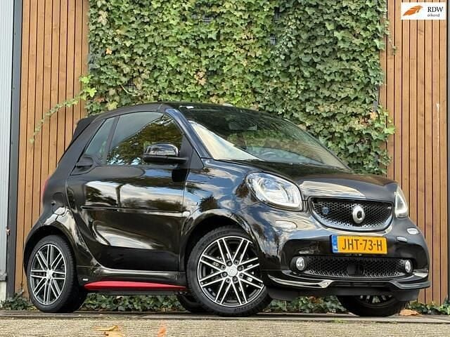 Zwart Gebruikt 2019 Smart ForTwo Electric Drive Brabus Cabriolet | € 14.990 (Iets duurder) - Afbeelding 1/4