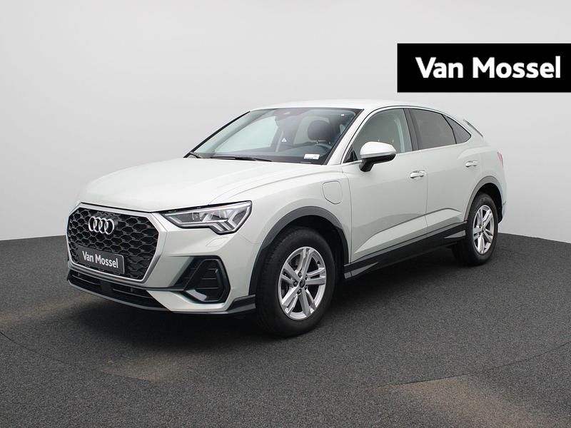Grijs Gebruikt 2024 Audi Q3 Advanced SUV | € 44.900 - Afbeelding 1/4