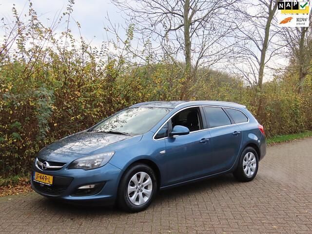 Blauw Gebruikt 2016 Opel Astra Stationwagen | € 7.950 (Goede deal) - Afbeelding 1/4