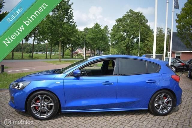 Blauw Gebruikt 2020 Ford Focus ST-Line Hatchback | € 11.499 (Goede deal) - Afbeelding 1/4