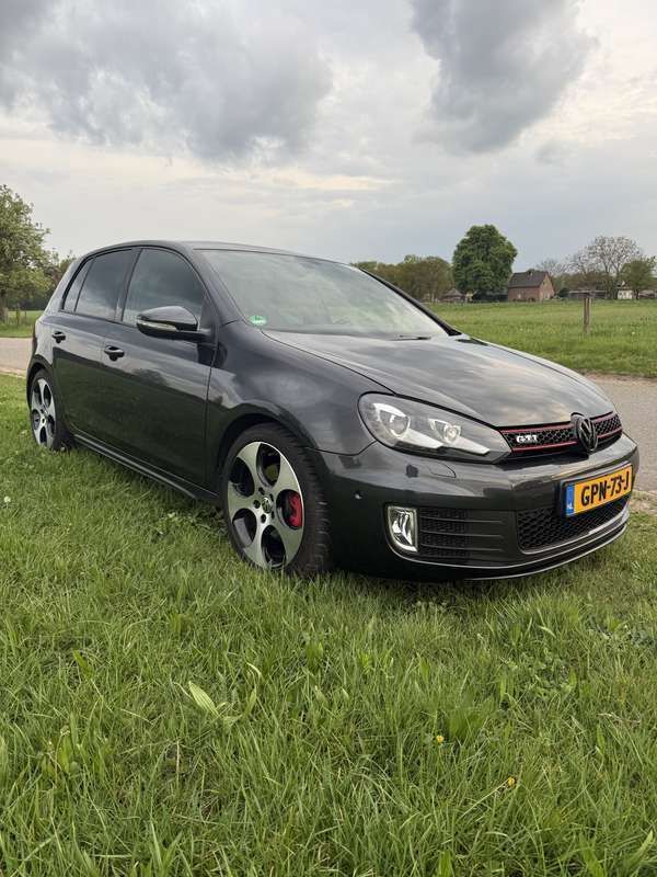 Zwart Gebruikt 2011 VW Golf VI GTI Stationwagen | € 11.000 (Eerlijke prijs) - Afbeelding 1/4