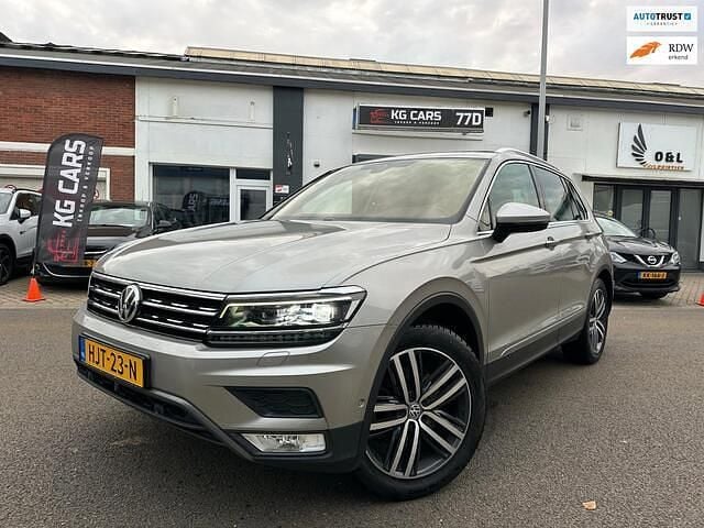Grijs Gebruikt 2017 VW Tiguan Highline SUV | € 21.899 (Goede deal) - Afbeelding 1/4
