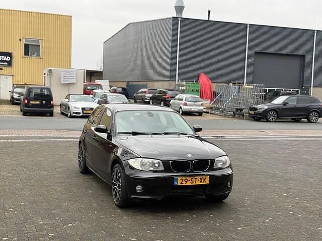 Occasion BMW 120 Executive 150 PK (110 kW) 2006 Zwart Hatchback
