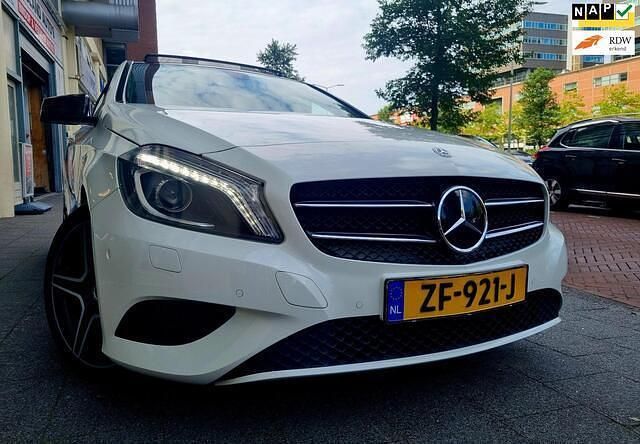 Wit, metallic lak Gebruikt 2014 Mercedes A180 AMG Hatchback | € 8.995 (Goede deal) - Afbeelding 1/4