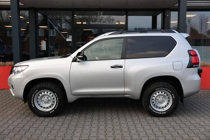 Occasion Toyota Land Cruiser Comfort 204 PK (150 kW) 2023 Zilver (metallic) Hatchback