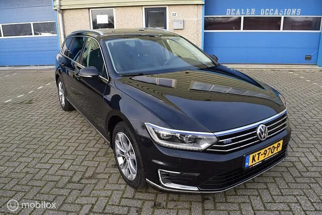Occasion VW Passat Highline 156 PK (114 kW) 2016 Zwart Stationwagen