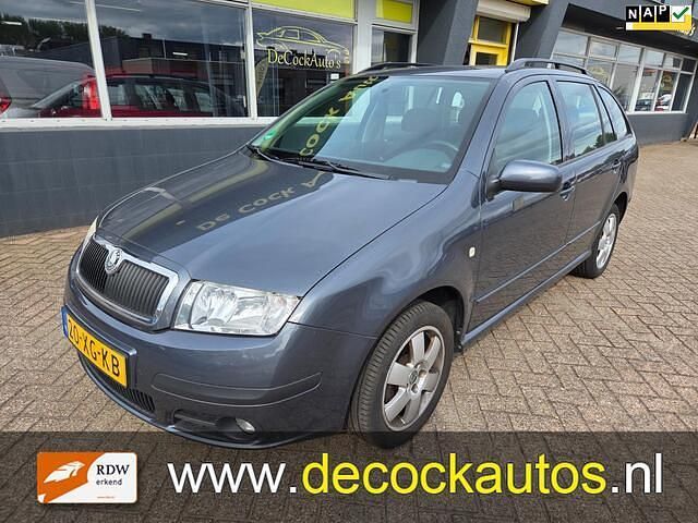 Grijs Gebruikt 2007 Skoda Fabia Hatchback | € 1.250 (Eerlijke prijs) - Afbeelding 1/4