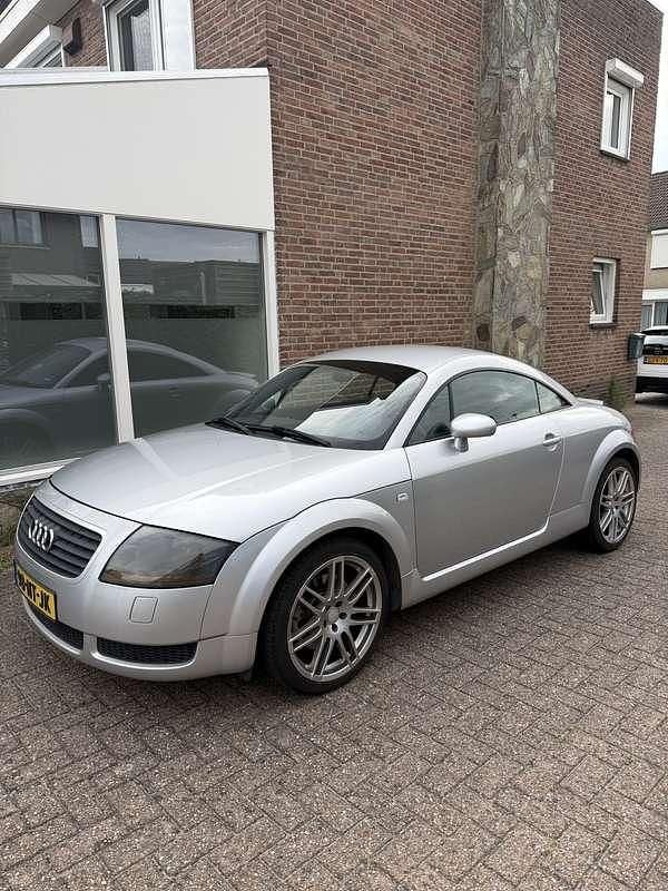 Grijs Gebruikt 1999 Audi TT Coupé | € 4.995 (Eerlijke prijs) - Afbeelding 1/4