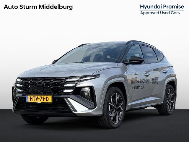 Shimmering silver + zwart dak Nieuw 2025 Hyundai Tucson Edition SUV | € 48.840 (Duur) - Afbeelding 1/1