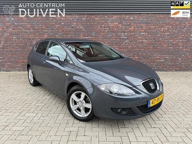 Grijs Gebruikt 2007 Seat Leon Hatchback | € 2.750 (Eerlijke prijs) - Afbeelding 1/4