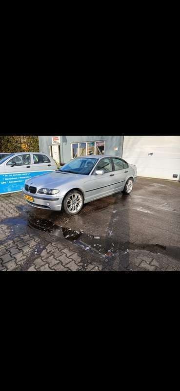 Grijs Gebruikt 2003 BMW 316 Sedan | € 2.000 (Goede deal) - Afbeelding 1/4