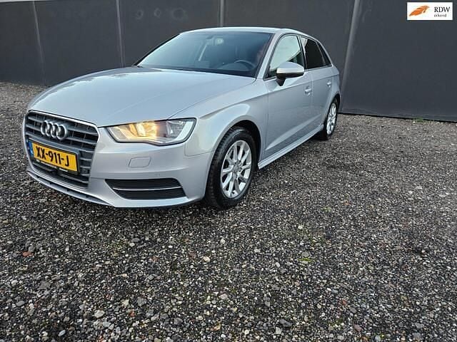 Occasion Audi A3 Sportback Attraction 110 PK (80 kW) 2014 Grijs Hatchback