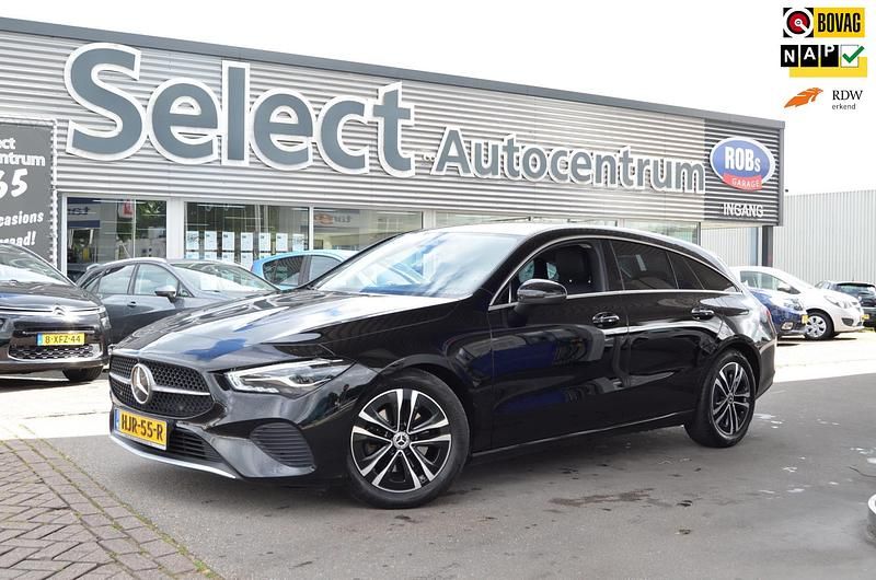 Occasion Mercedes CLA180 Shooting Brake Business 136 PK (100 kW) 2023 Zwart Stationwagen