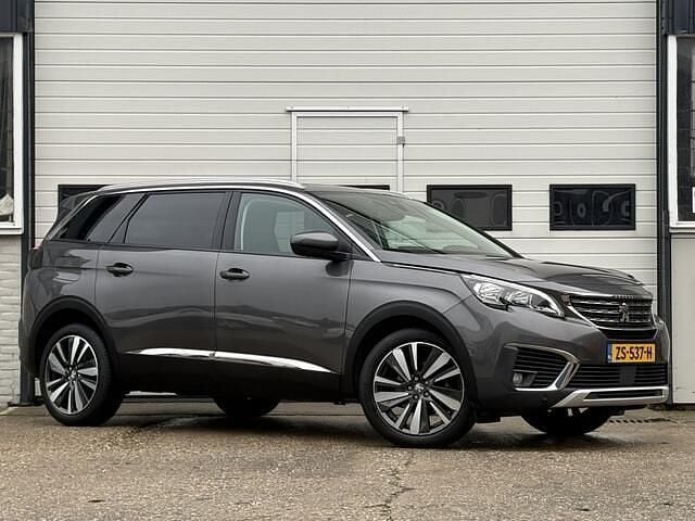 Grijs (metallic) Occasion 2019 Peugeot 5008 Allure SUV | € 18.945 (Goede deal) - Afbeelding 1/4