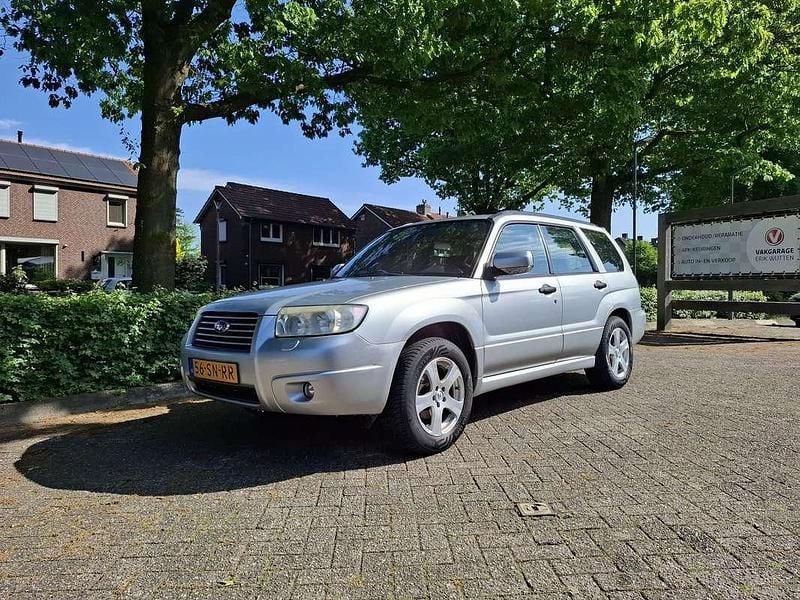 Grijs Gebruikt 2006 Subaru Forester Comfort SUV | € 4.400 (Eerlijke prijs) - Afbeelding 1/4