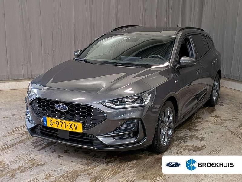 Grijs Gebruikt 2023 Ford Focus ST-Line X Stationwagen | € 19.900 (Goede deal) - Afbeelding 1/4