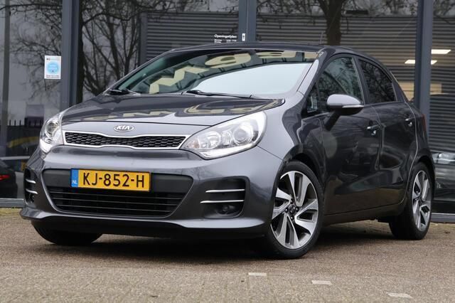 Grijs Gebruikt 2016 Kia Rio Hatchback | € 9.445 (Iets duurder) - Afbeelding 1/4