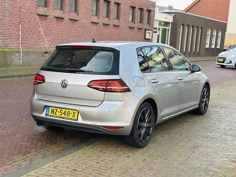 Occasion 2013 VW Golf Trendline Sedan | € 5.950 (Goede deal) - Afbeelding 1/4