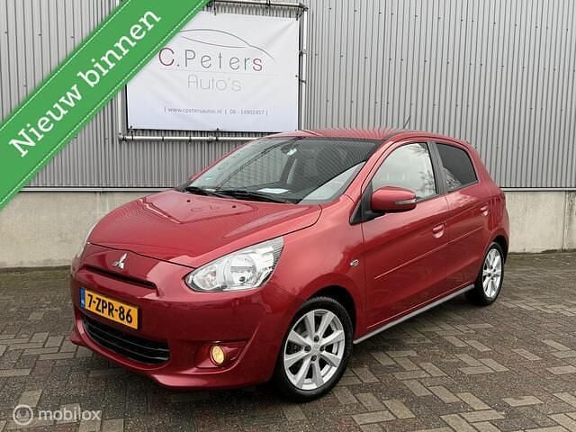 Rood (metallic) Occasion 2015 Mitsubishi Space Star Intense+ Hatchback | € 5.250 (Super prijs) - Afbeelding 1/4