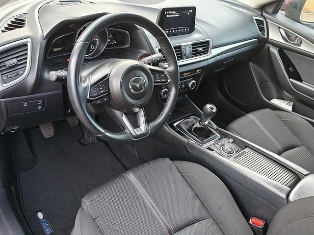 Occasion Mazda 3 120 PK (88 kW) 2018 Rood (metallic) Hatchback