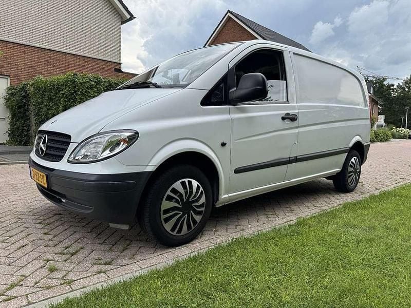 Wit Gebruikt 2006 Mercedes Vito MPV | € 3.500 (Iets duurder) - Afbeelding 1/4