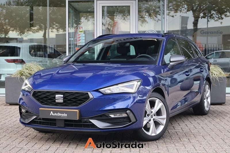 Blauw Gebruikt 2021 Seat Leon FR Stationwagen | € 21.700 (Eerlijke prijs) - Afbeelding 1/4