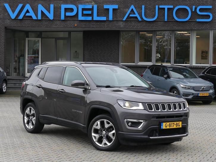 Occasion Jeep Compass Limited 140 PK (102 kW) 2019 Grijs SUV