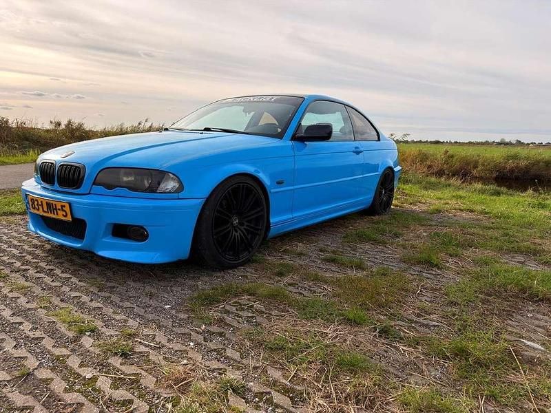Blauw Gebruikt 2000 BMW 323 Executive Coupé | € 5.000 - Afbeelding 1/4