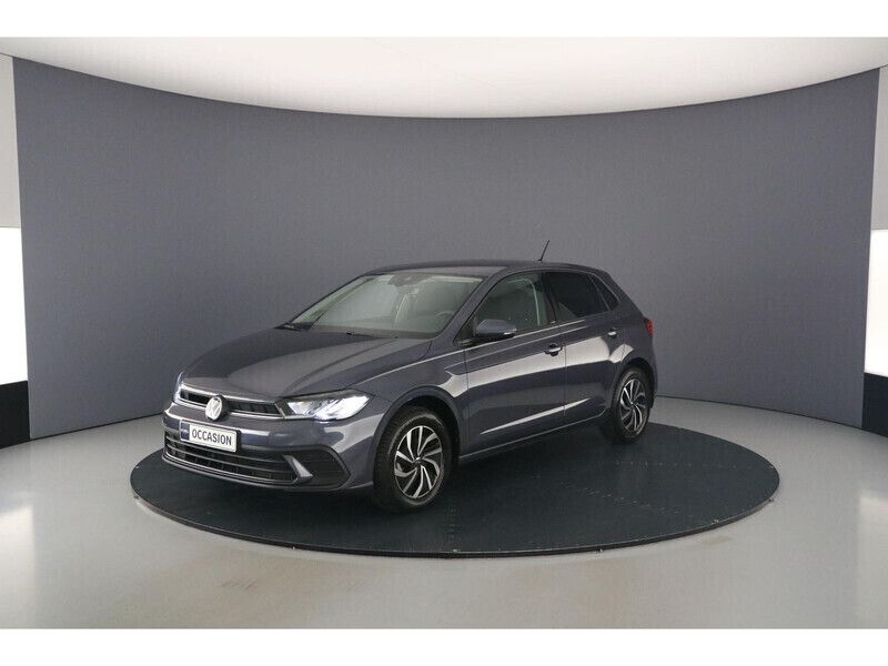 Smokey grey Gebruikt 2024 VW Polo Edition Hatchback | € 26.900 (Duur) - Afbeelding 1/4