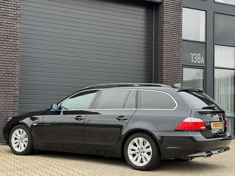 Occasion BMW 545 Executive 334 PK (245 kW) 2004 Zwart Stationwagen