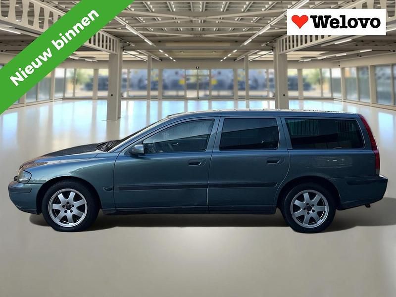 Groen Occasion 2004 Volvo V70 Stationwagen | € 4.450 (Goede deal) - Afbeelding 1/4