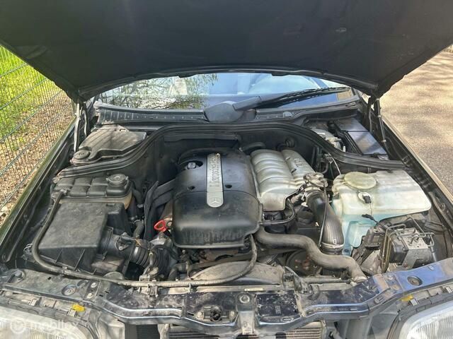 Zwart Gebruikt 1998 Mercedes C200 Classic Sedan | € 3.750 - Afbeelding 1/4
