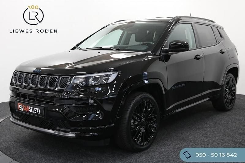 Zwart (metallic) Gebruikt 2022 Jeep Compass SUV | € 27.950 (Eerlijke prijs) - Afbeelding 1/4