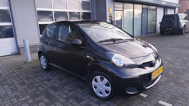 Occasion Toyota Aygo Cool 68 PK (50 kW) 2011 Zwart Hatchback
